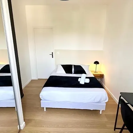 Emile - 1 Bedroom - Pierre Benite Apartment *